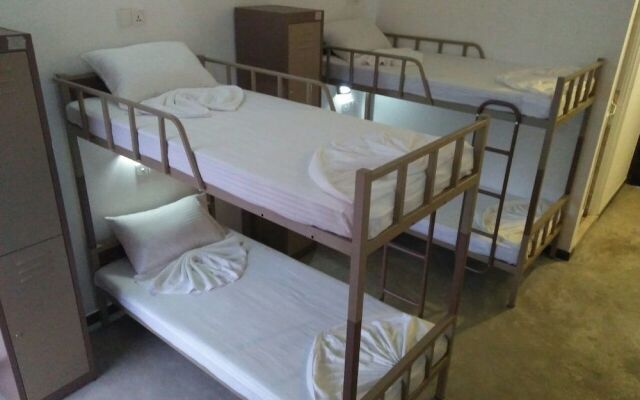 Space Garden Hostel Mirissa - Adults Only