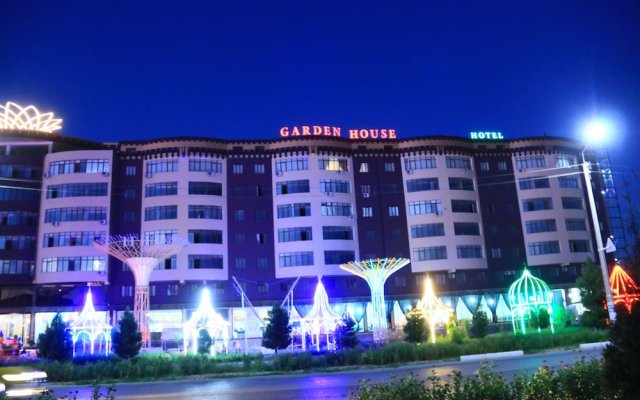 Отель Garden Plaza