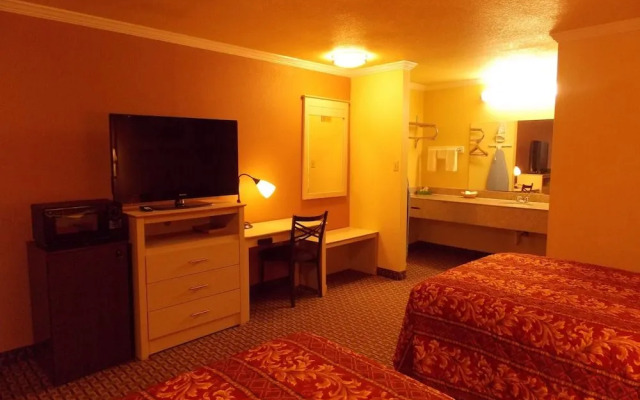 River Valley Motor Inn