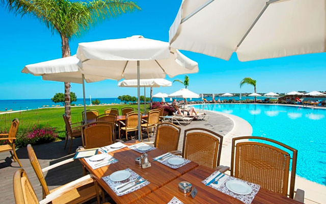 Mythos Beach Resort