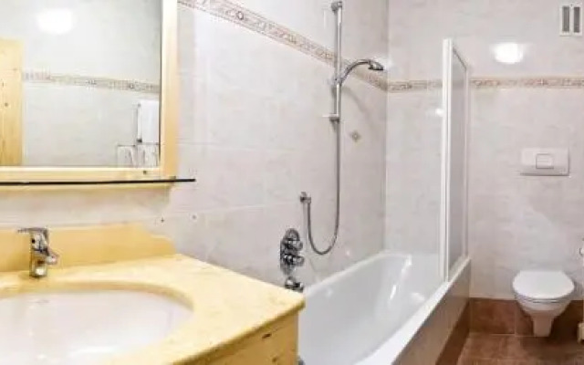 Family and Wellness Residence Ciasa Antersies