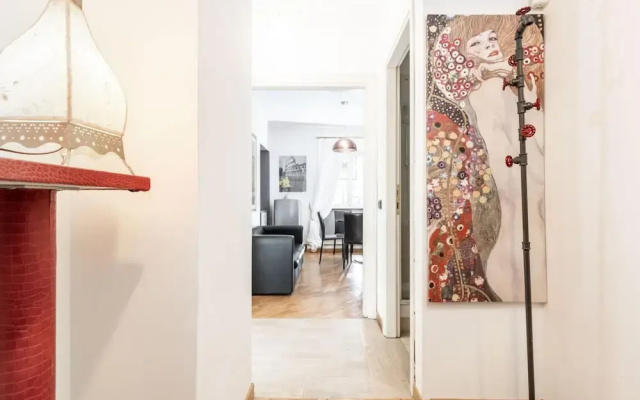 Corso in Roma With 3 Bedrooms and 3 Bathrooms