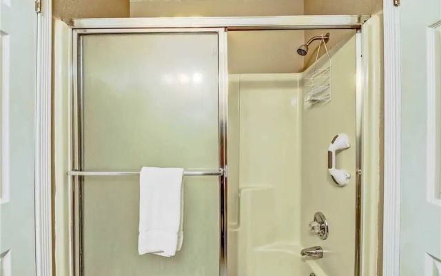 Pine Tree Haven - Two Bedroom Home