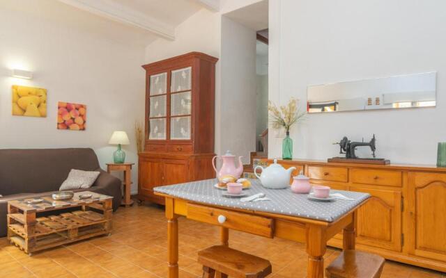 Casa Dina