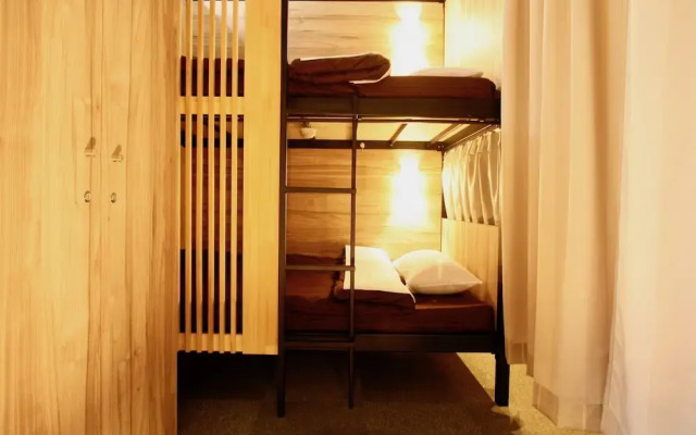 Namba Guesthouse HIVE - Hostel