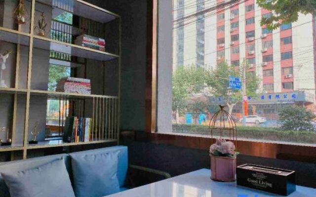 Mijia International Youth Hostel (Shanghai People's Square)