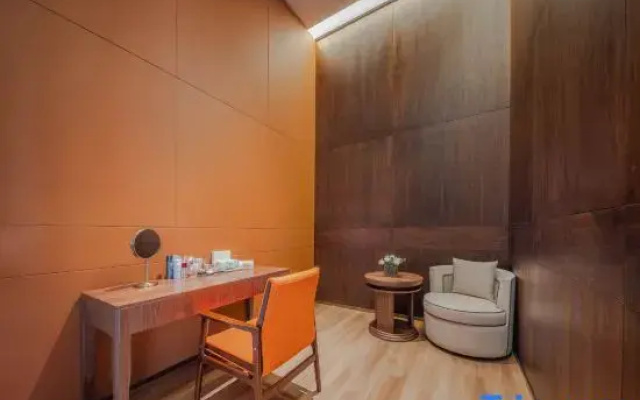 Guiyang Guanshanhu Maison New Century Hotel
