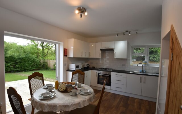 Lyndhurst Cottage