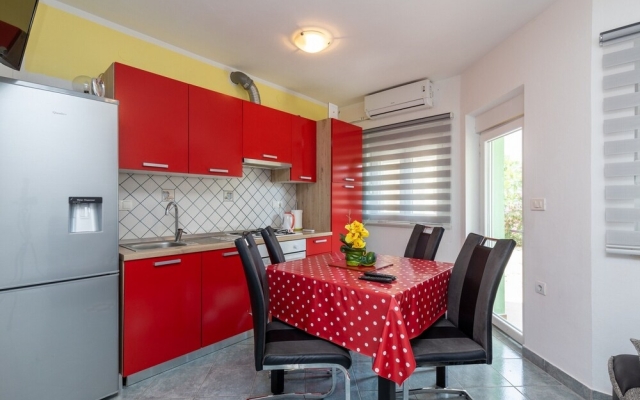 Seaview Apartment Paklenica 4