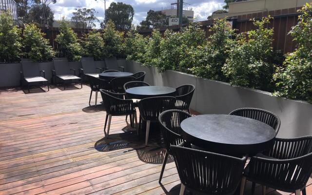 Melbourne Knox Central Apartment Hotel