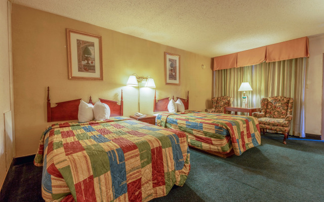 Royal Holiday Motel By Belvilla Gallup I-40