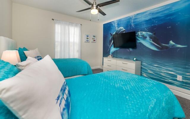 1595 Moon Valley Drive