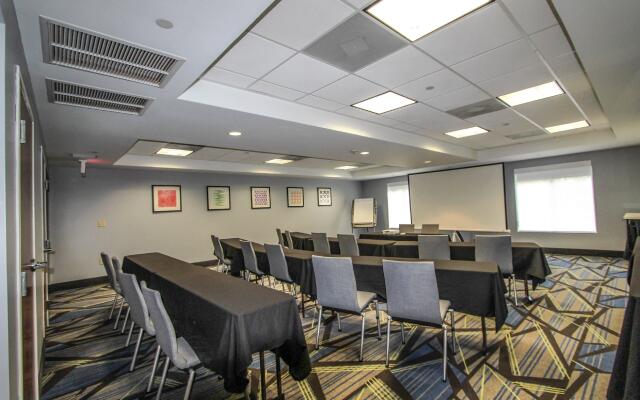 Holiday Inn Express Hotel & Suites Charleston-North by IHG
