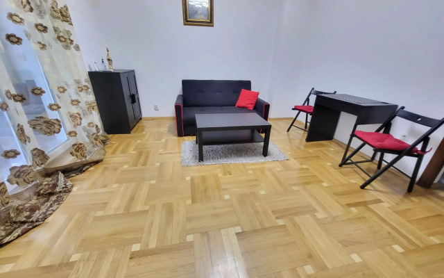 Apartment Mega Mall Monza National Arena