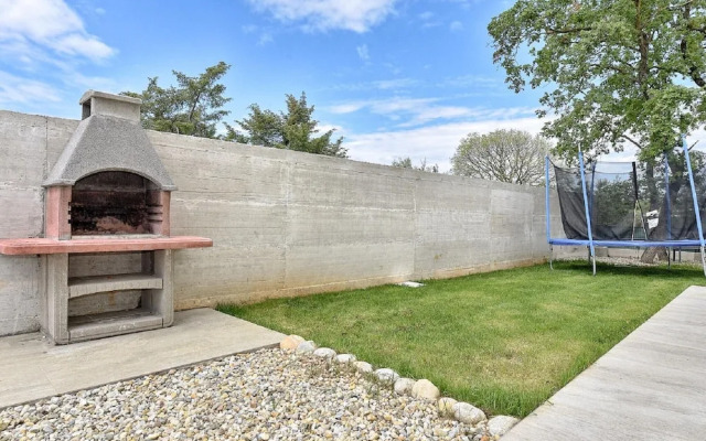 Modern Villa With Private Hydromassage Pool
