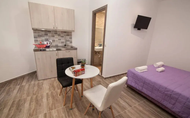 Del Mar Apartments in Stalis