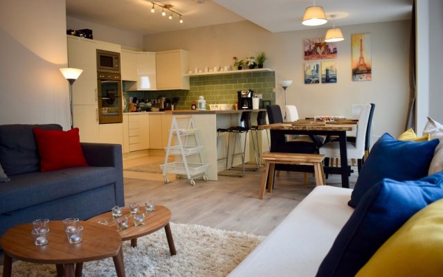 1 Bedroom Modern Apartment in Dublin Sleeps 4