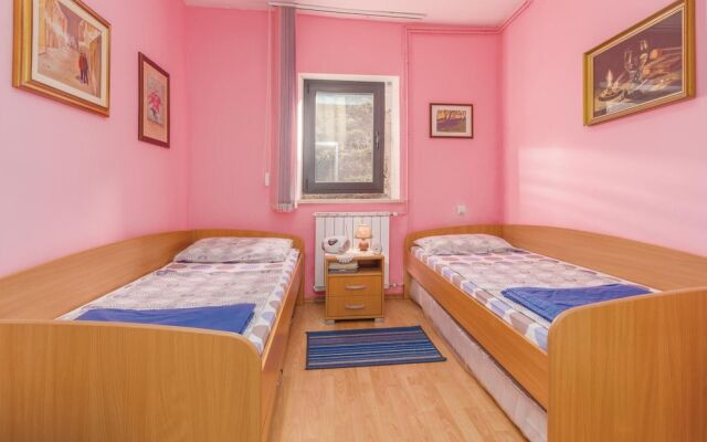 Nice Home in Buje With Wifi and 1 Bedrooms
