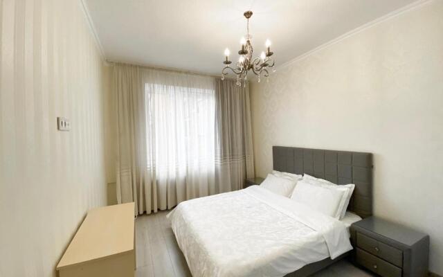 Lux 3-Bedroom Apartment in Most City Area