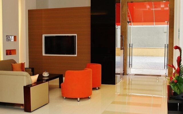 Altamira Village Hotel & Suites