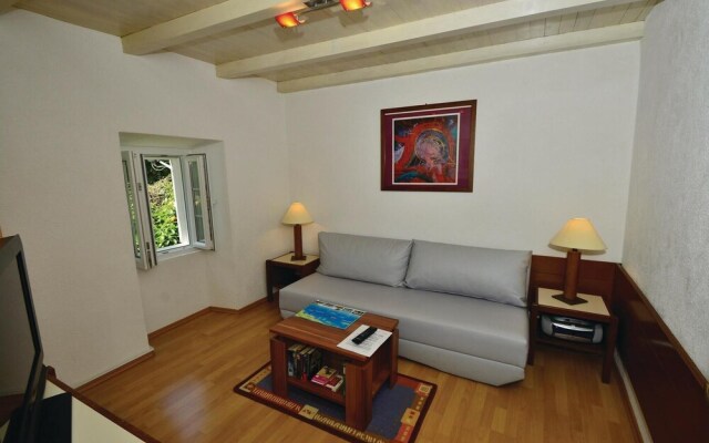 Awesome Home in Dubrovnik With Wifi and 2 Bedrooms