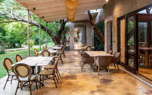 Mbano Manor Hotel Victoria Falls