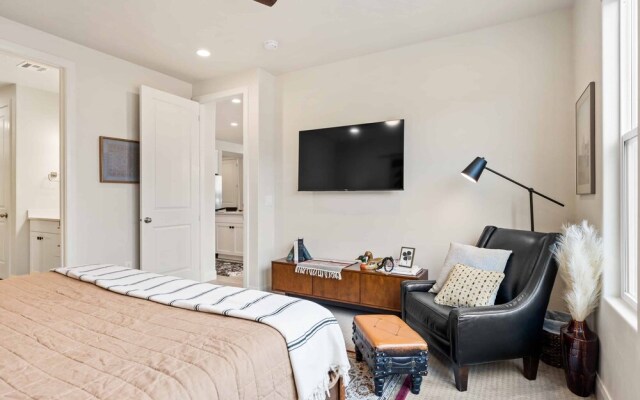 Blackbird 5 Bedroom Home