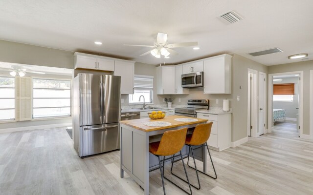 Breezy Seminole Vacation Rental With Hot Tub!