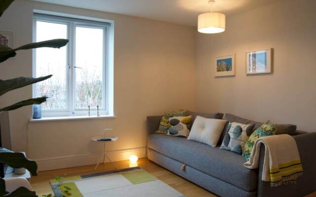 Newly Renovated 1 Bedroom Flat In New Cross Gate