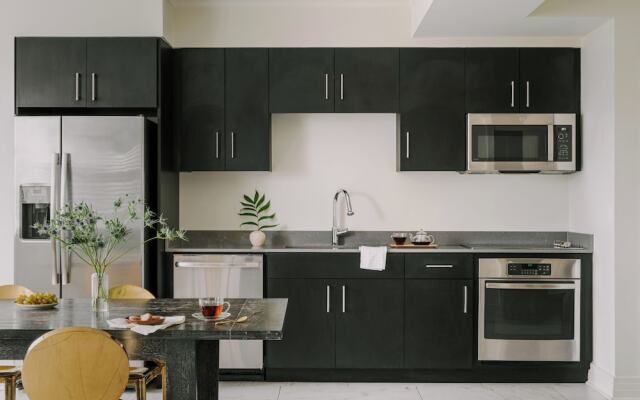 Deluxe Canal Street 2BR Suites by Sonder