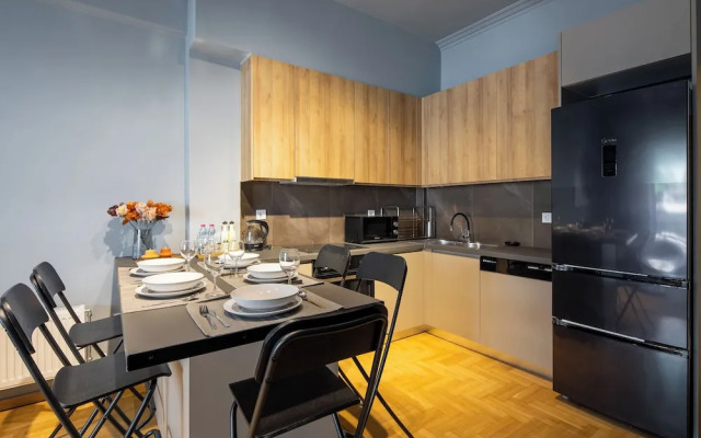 Zephyr 3-Bedroom Apartment in Athens