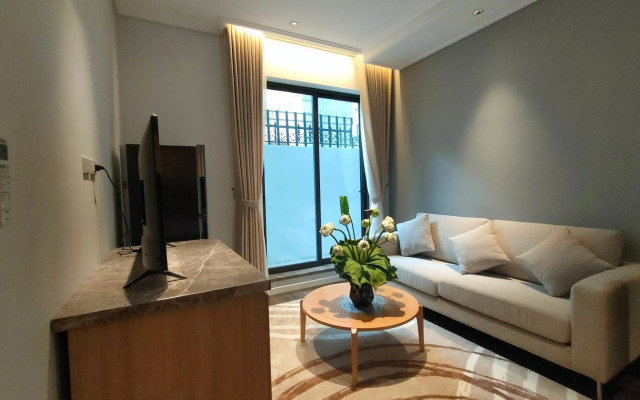 Hong Gia Tue Lake View