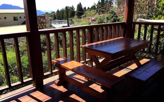 Julie's Garden - Skyhill Guesthouse