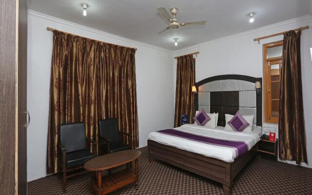 OYO 4487 Hotel Al Azra