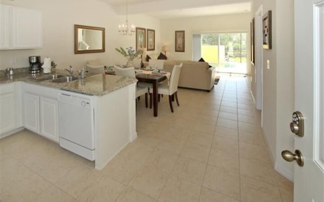 1021 Las Fuentes Dr 3 Bedroom Townhouse