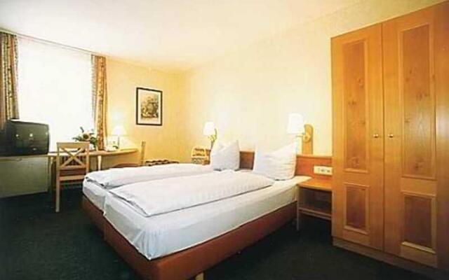 Smart Stay Hotel Schweiz (ex Hotel Schweiz)