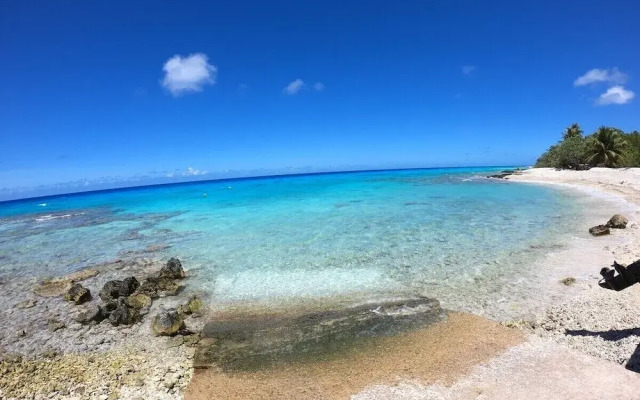 Moana Breeze Eco Lodge