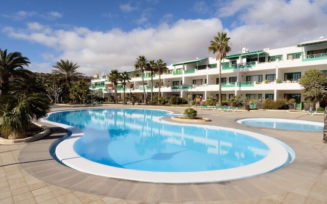 Cozy Apartment in Costa Teguise With Swimming Pool