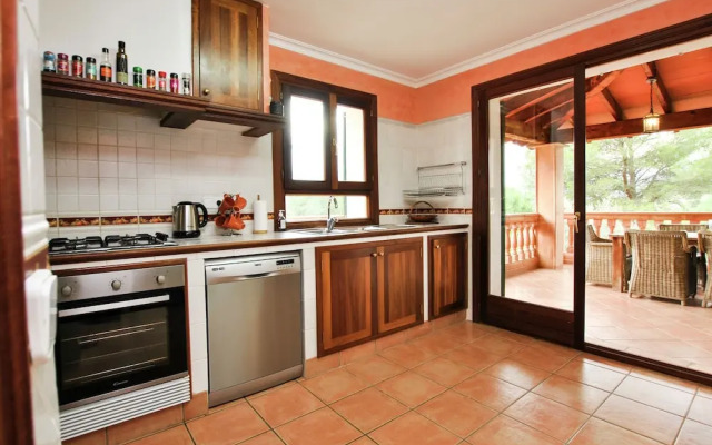 Spacious Mansion in Alaró With Swimming Pool