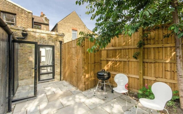 Beautiful, Modern 3 Bed With Garden In West Green