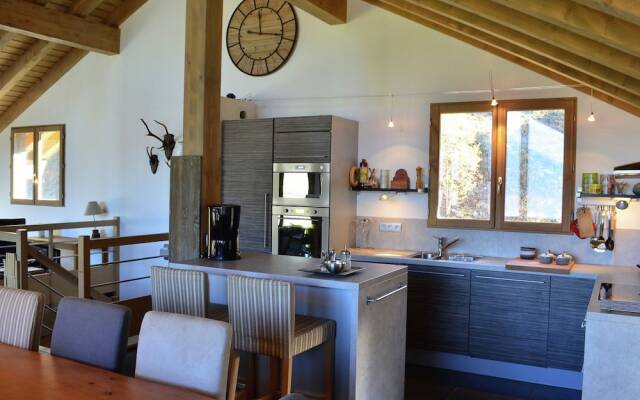 New House With Infrared Sauna and Stunning Mountain Views