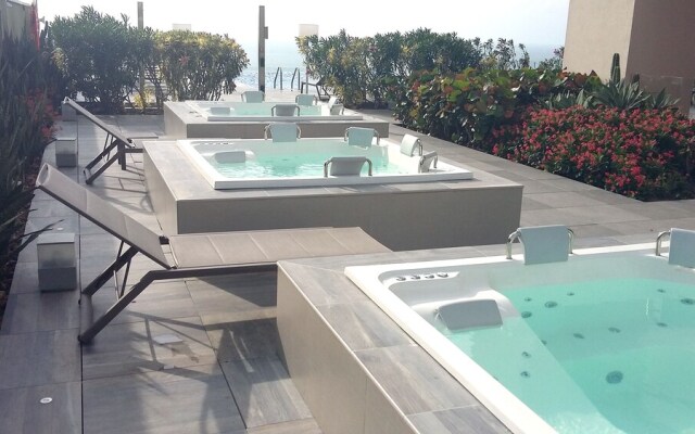 H2 LUXURY 3 Bedroom Apartment