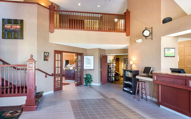 Sleep Inn & Suites Bay View Acme - Travers City
