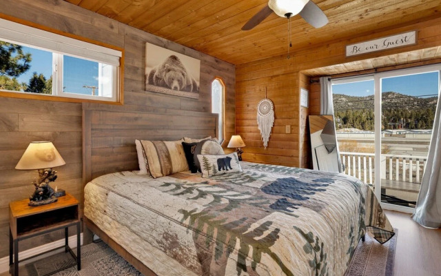 JAY Bird Landing Escape #2308