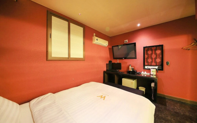 Chang-dong M Motel