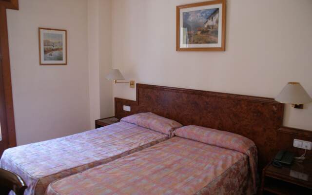Hotel Sant Jordi by ALEGRIA