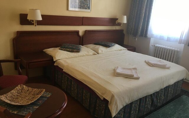 Hotel Konsul