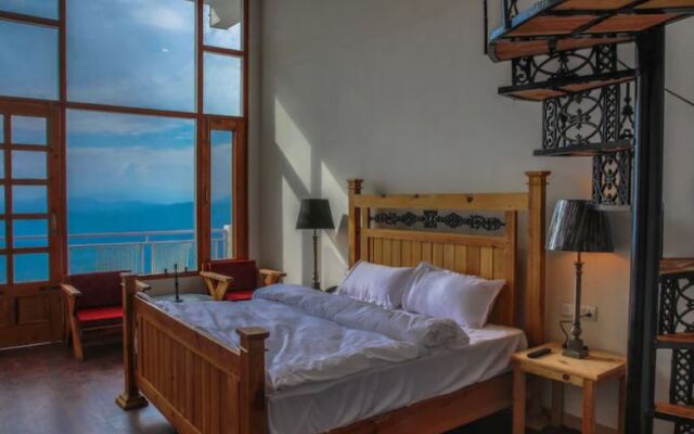 StoneWood Villa by Royal Collection