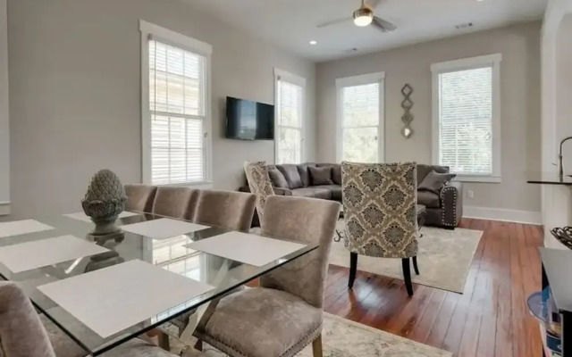 Beautifully Renovated 5 bedroom 5 bath
