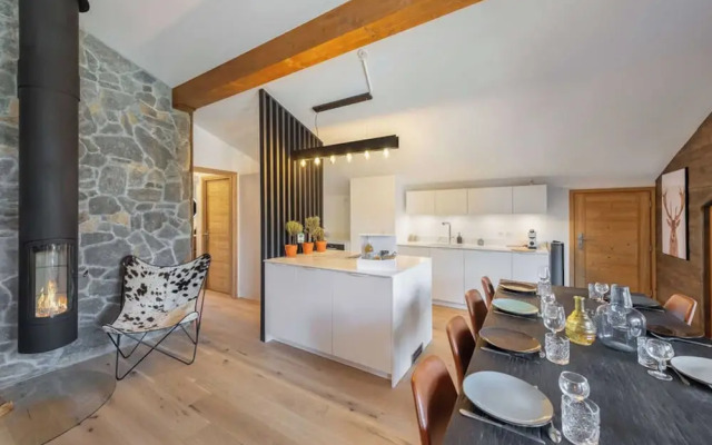 4 Bedroom Duplex With Large Balcony and Parking